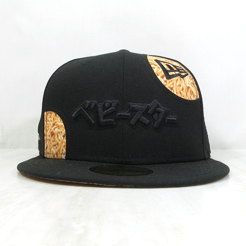 NEW ERA | ニューエラ 7 3/8 (58.7cm) ×おやつカンパニー ベビースターラーメン 59FIFTY / ロゴ＆キャラクター刺繍 ベビースターラーメンプリント キャップ キャップ ブラックなど【三重本店】