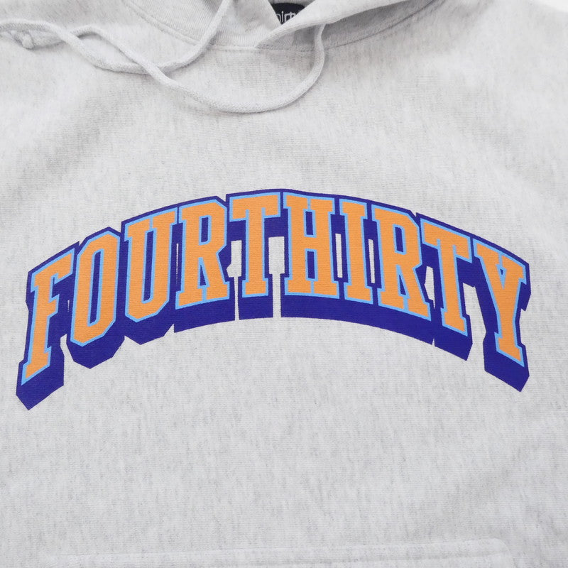 【中古】430 - FOURTHIRTY - | フォーサーティー ARCH COLLAGE P/O PARKA パーカー 22-175 グレー