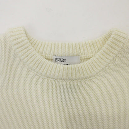 【中古】DOUBLE STANDARD CLOTHING | ダブルスタンダードクロージング レタードショルダーボタンニット セーター 0209-080-204 ホワイト サイズ：36