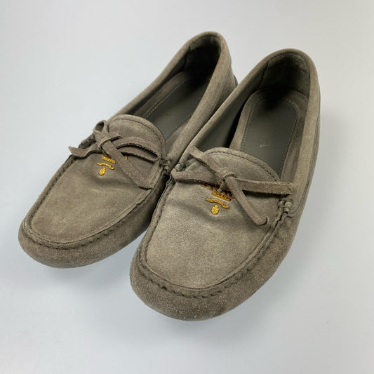 【中古】PRADA | プラダ リボン付スエードドライビングローファー ローファー 1D530B サイズ:36 グレー