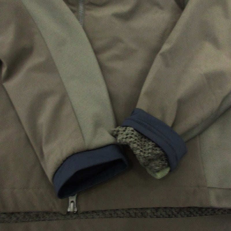 【中古】FCRB | エフシーアールビー LYCRA HOODED BLOUSON その他アウター FCRB-242055 2024A/W カーキ サイズ：L