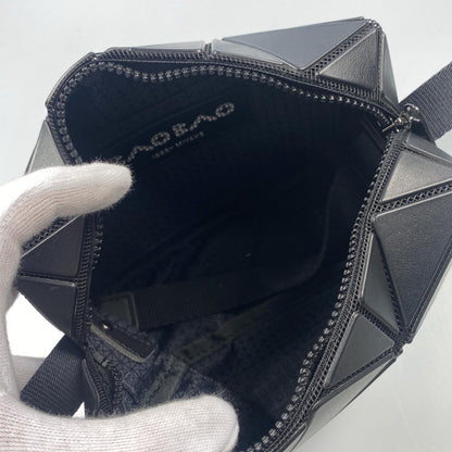 【中古】ISSEY MIYAKE | イッセイミヤケ CUBOID ショルダーバッグ BB43AG661 ブラック