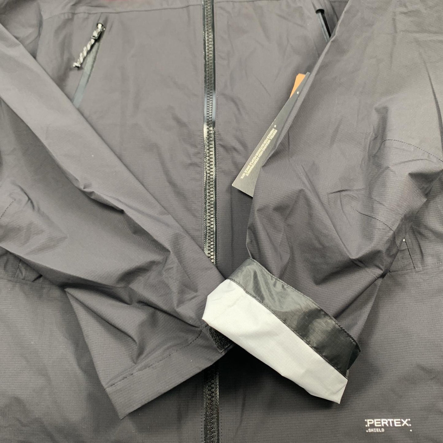 【中古】Mammut | マムート Masao Light 2.0 HS Hooded Jacket マウンテンパーカー 1010-32080 2025S/S ブラック サイズ：S
