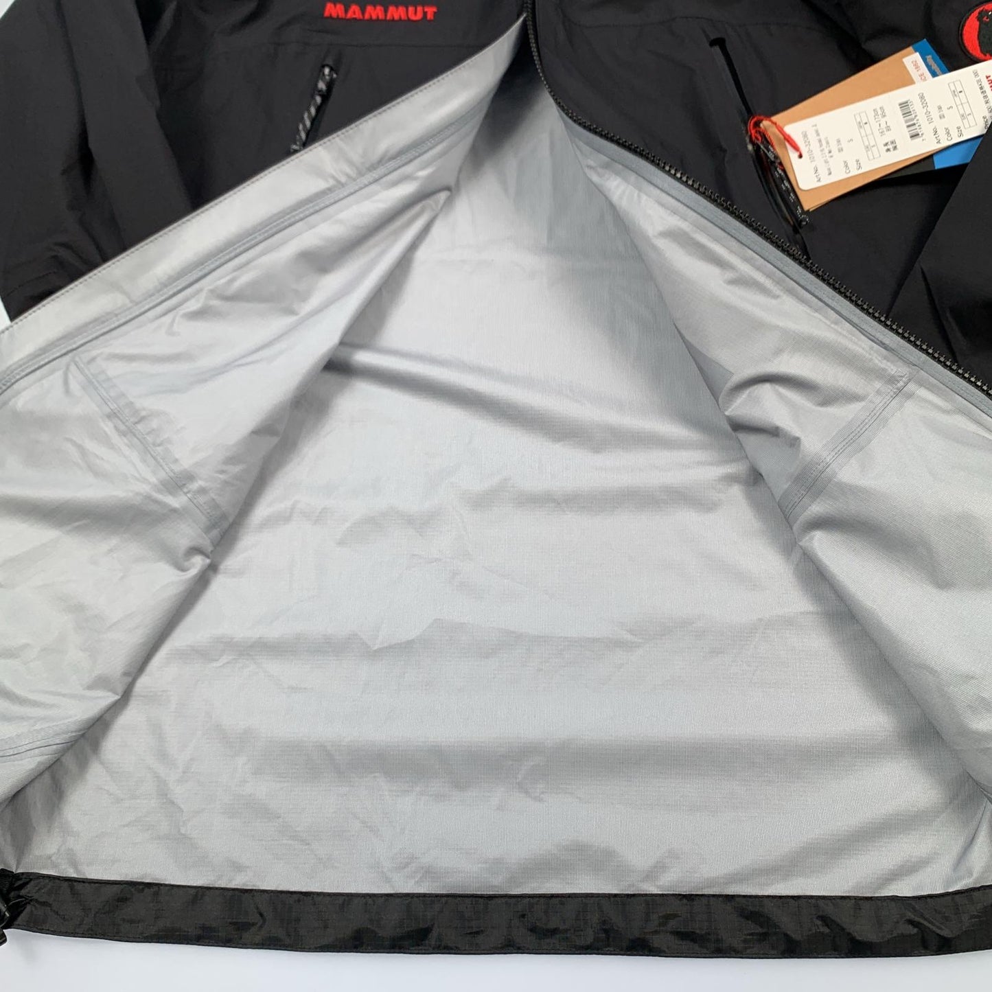 【中古】Mammut | マムート Masao Light 2.0 HS Hooded Jacket マウンテンパーカー 1010-32080 2025S/S ブラック サイズ：S