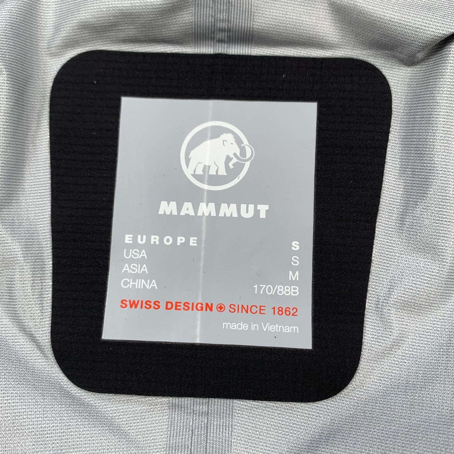 【中古】Mammut | マムート Masao Light 2.0 HS Hooded Jacket マウンテンパーカー 1010-32080 2025S/S ブラック サイズ：S