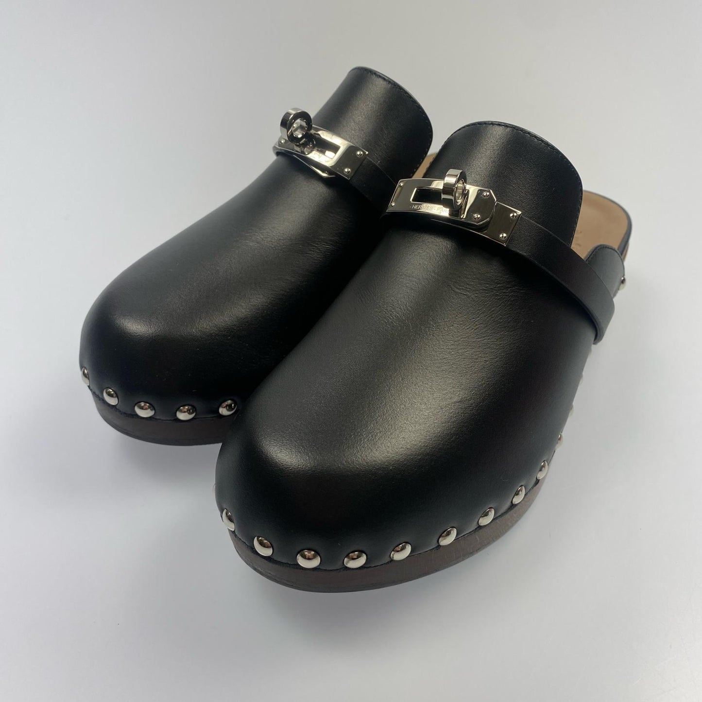 【中古】HERMES | エルメス ミュールカルロッタ サンダル 年式:2021S/S ブラック 23cm