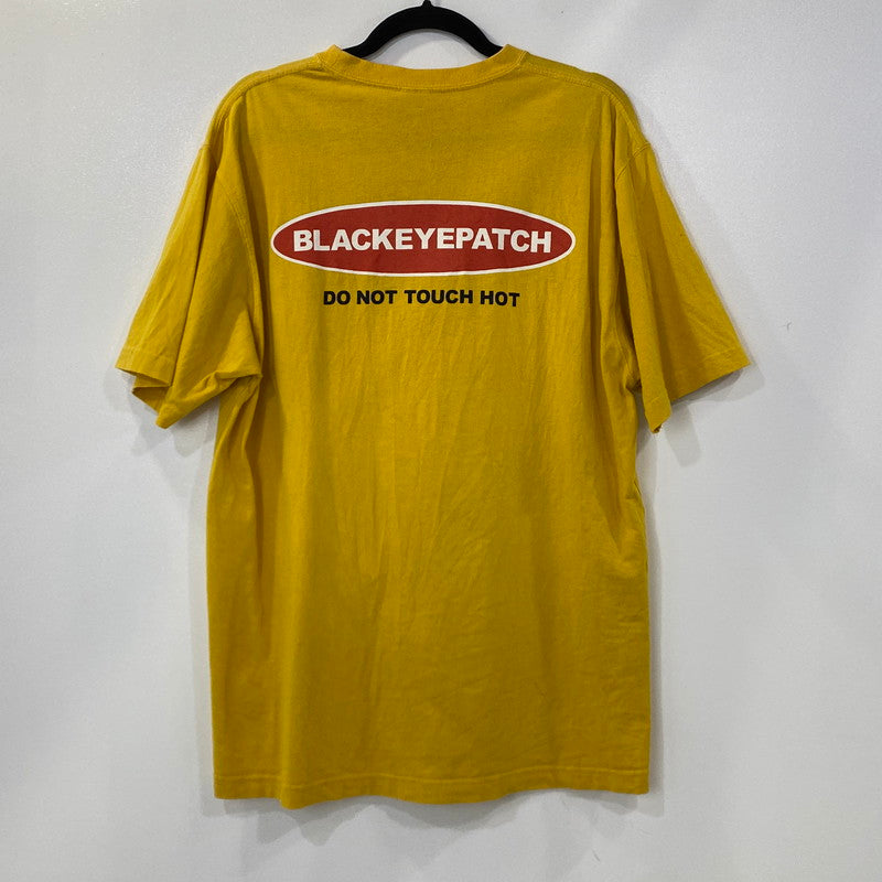 【中古】BlackEyePatch | ブラックアイパッチ DANGER HOT LABEL TEE 半袖Ｔシャツ BEPSSS23TE49 イエロー サイズ：L