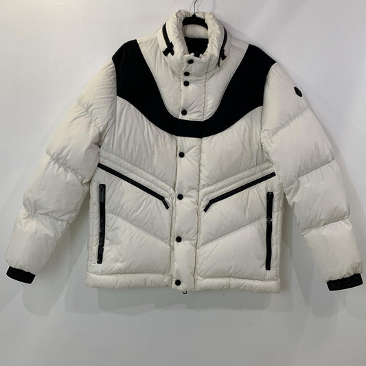 【中古】MONCLER | モンクレール IWAKI ダウンジャケット H20911A00187 2022A/W 国内正規品 ホワイト サイズ：2