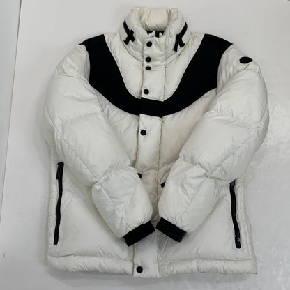 【中古】MONCLER | モンクレール IWAKI ダウンジャケット H20911A00187 2022A/W 国内正規品 ホワイト サイズ：2