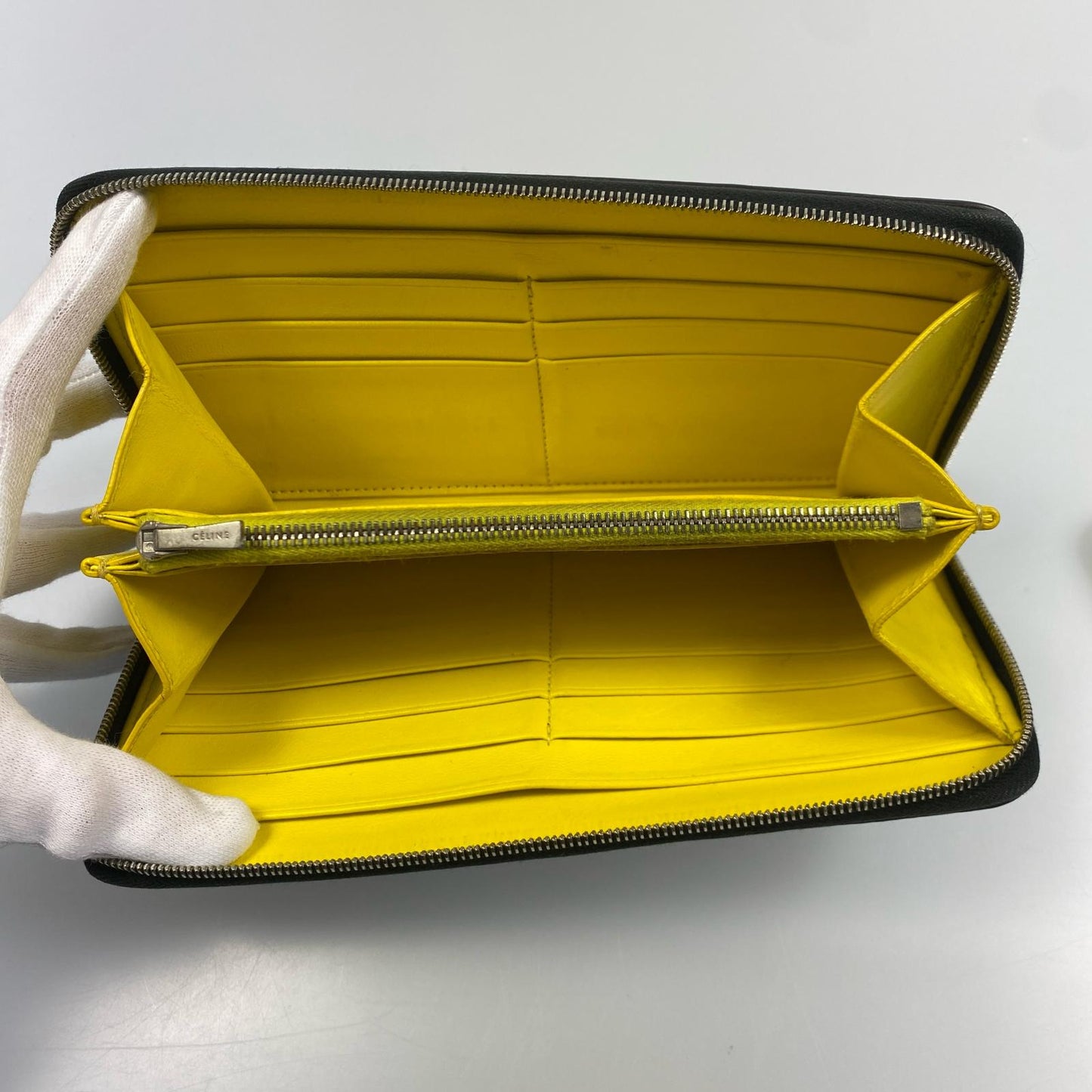 【中古】CELINE | セリーヌ ラージジップマルチファンクション 長財布 105003