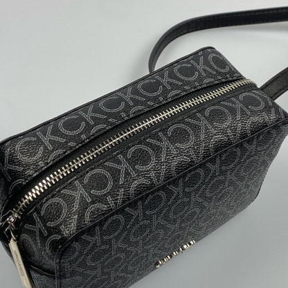 【中古】Calvin Klein | カルバンクライン CK MUST CAMERA BAG MONO ショルダーバッグ K60K610294 2024S/S ブラック
