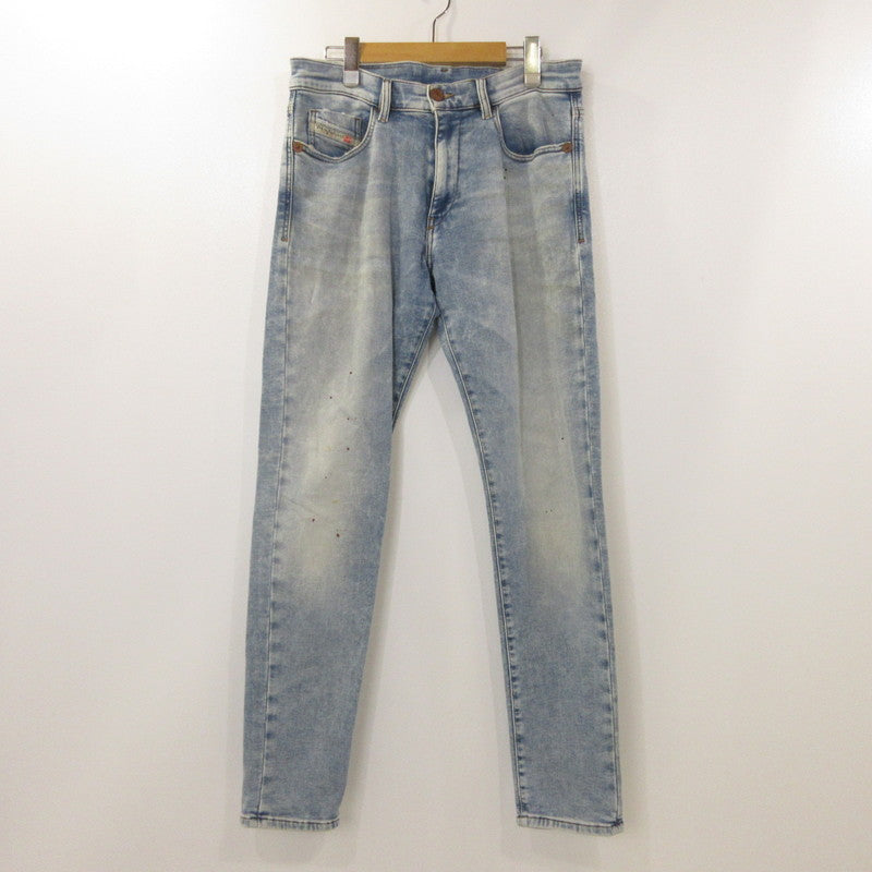 【中古】DIESEL | ディーゼル D-STRUKT-JOGG デニムパンツ A01017 ライトブルー サイズ：31