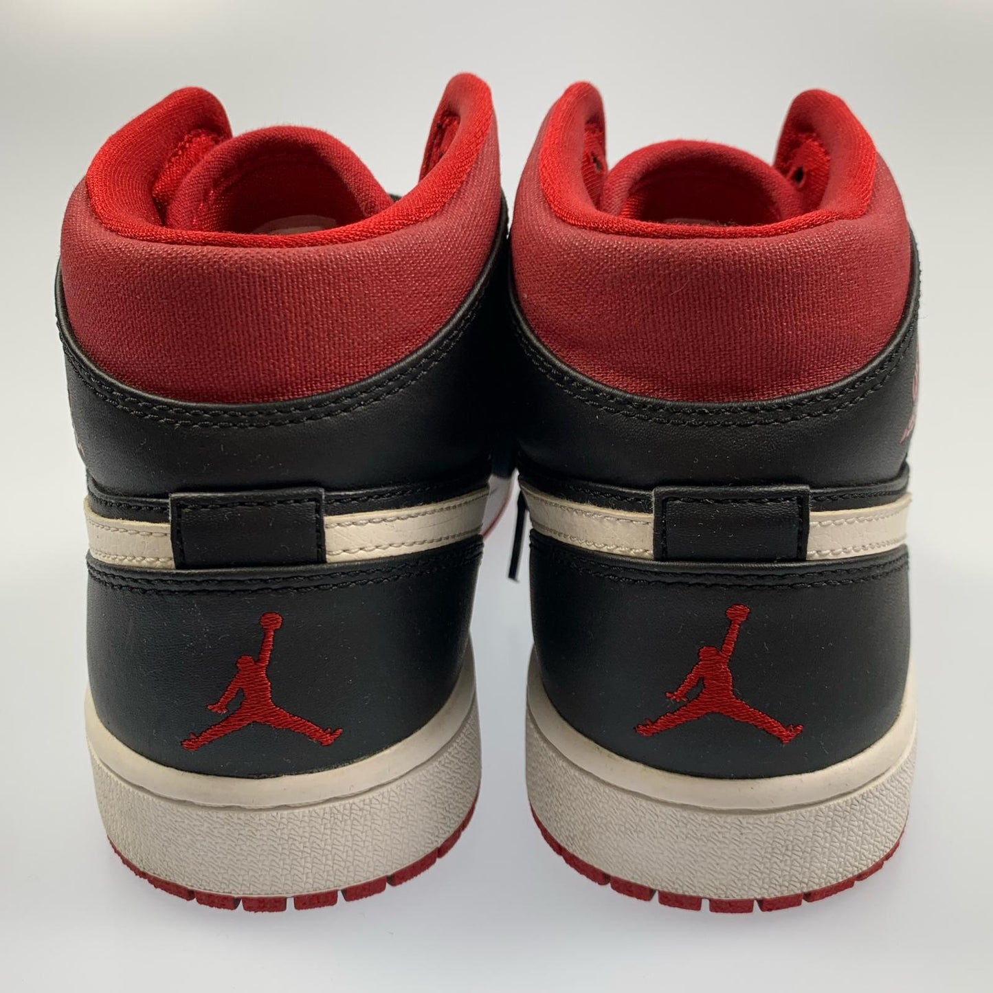 【中古】NIKE | ナイキ AIR JORDAN 1 MID スニーカー 554724-020 2014S/S サイズ:26.5cm レッド 26.5cm