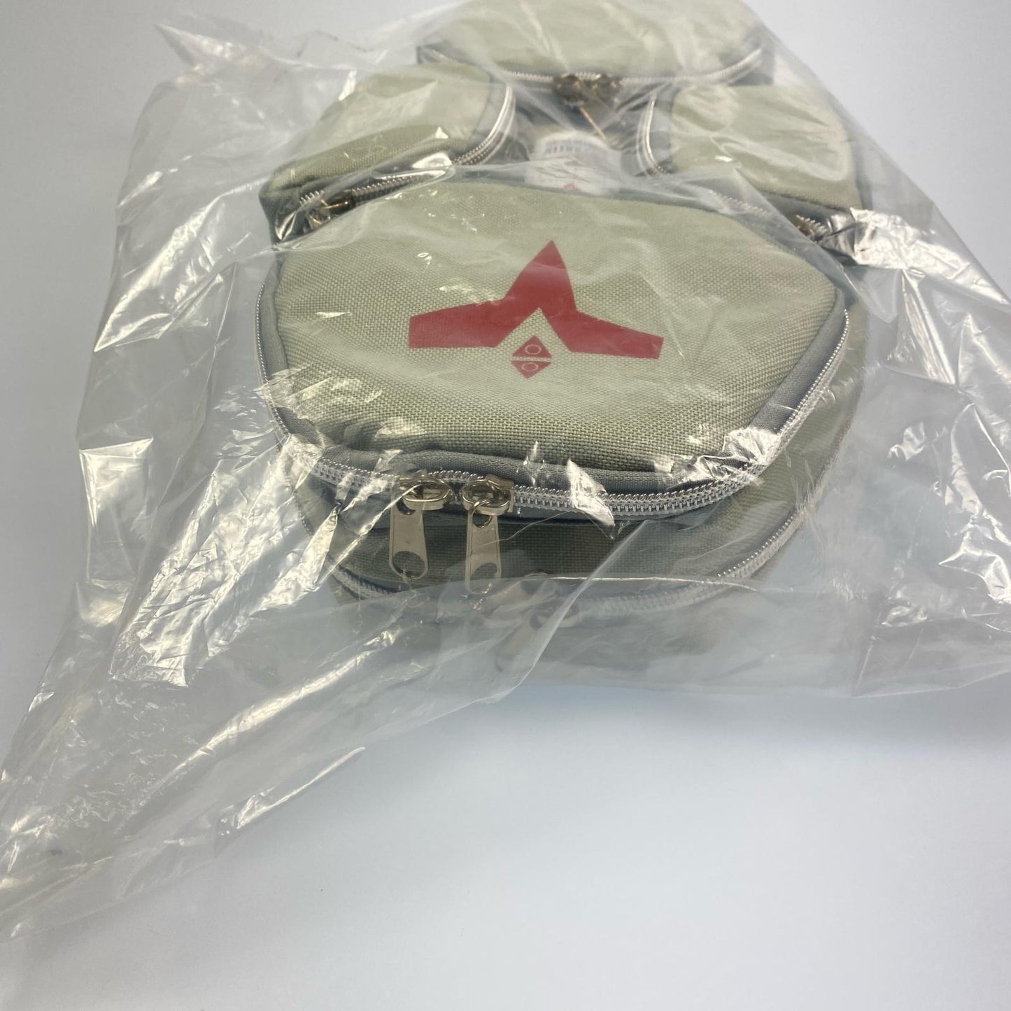 【中古】 ガンダムGP02シールドバッグ ボディバッグ グレー