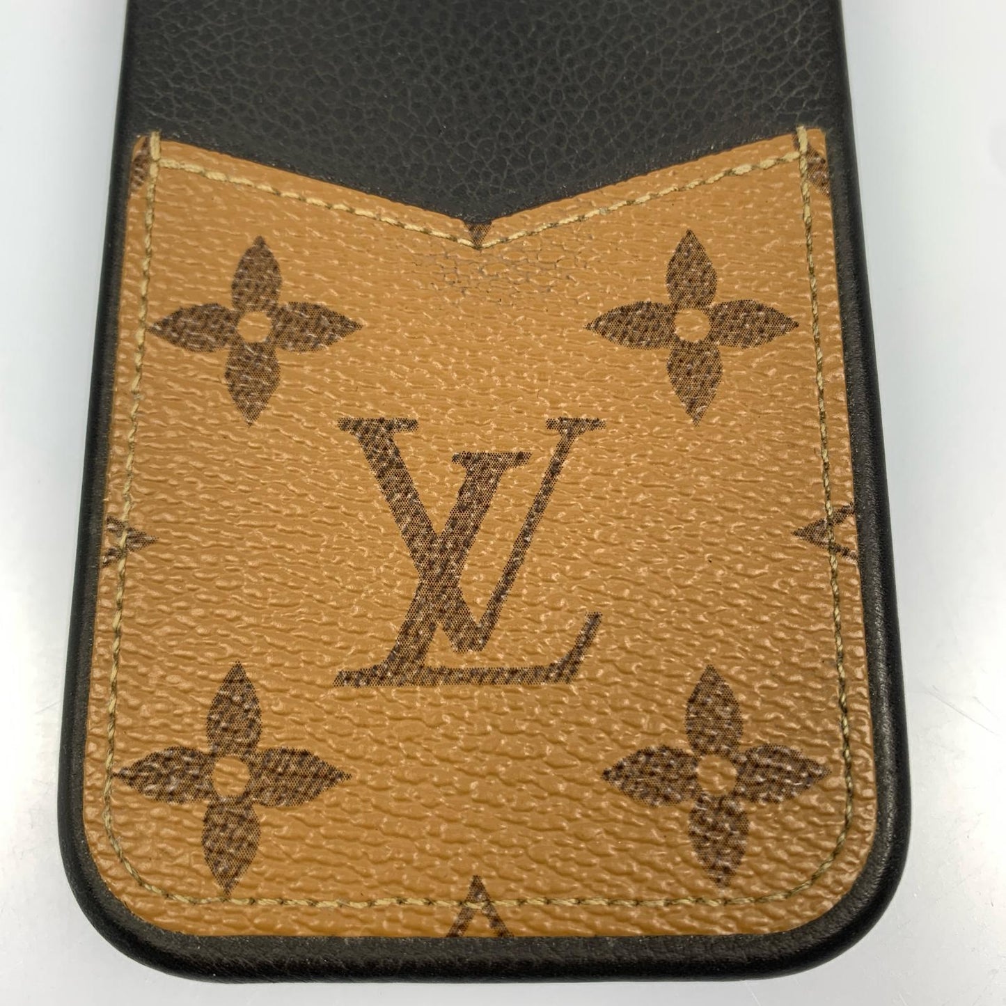 【中古】LOUIS VUITTON | ルイ・ヴィトン バンパー 15 PRO その他小物 M82889 ME0234