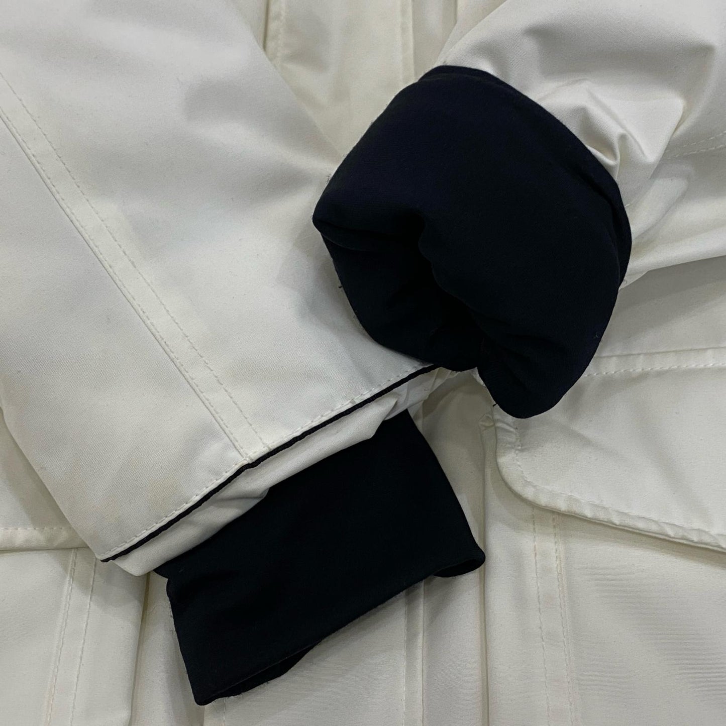OVER-FIT HEAVY DOWN JACKET ダウンジャケット MHDW5882 ホワイト サイズ：S【姫路東店】