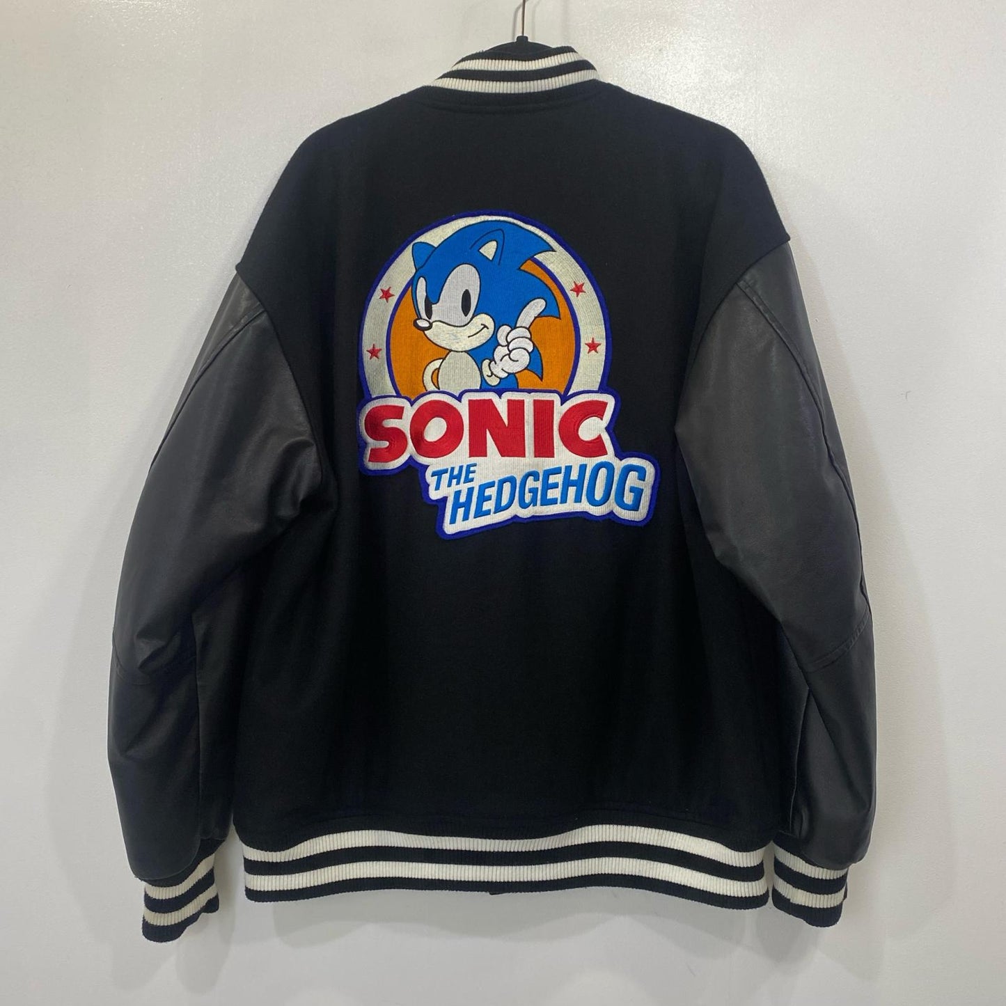 X-LARGE | エクストララージ SONIC THE HEDGEHOG スタジャン 01184518 ブラック サイズ：L【姫路東店】