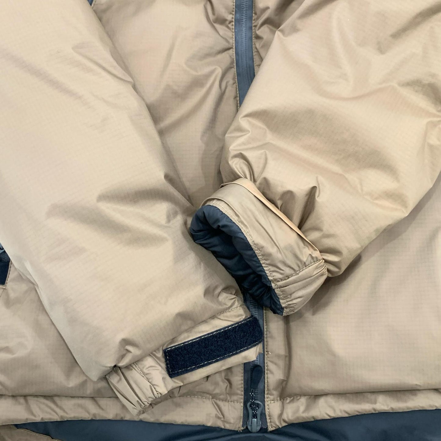 NANGA | ナンガ iD AURORA 3LAYER DOWN ダウンジャケット UI07-17U001 2020A/W カーキ サイズ：S【姫路東店】