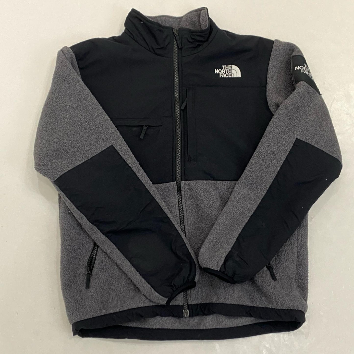 THE NORTH FACE | ザ・ノースフェイス DENALI JACKET その他トップス NA72051 フリース グレー サイズ：S【姫路東店】