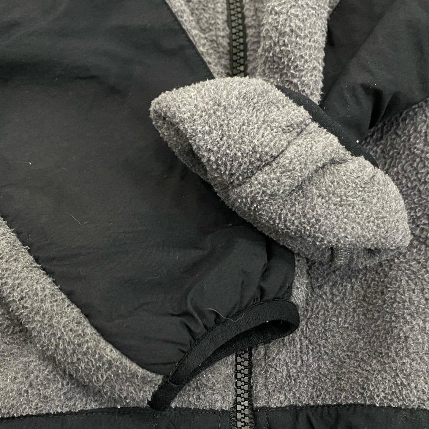 THE NORTH FACE | ザ・ノースフェイス DENALI JACKET その他トップス NA72051 フリース グレー サイズ：S【姫路東店】