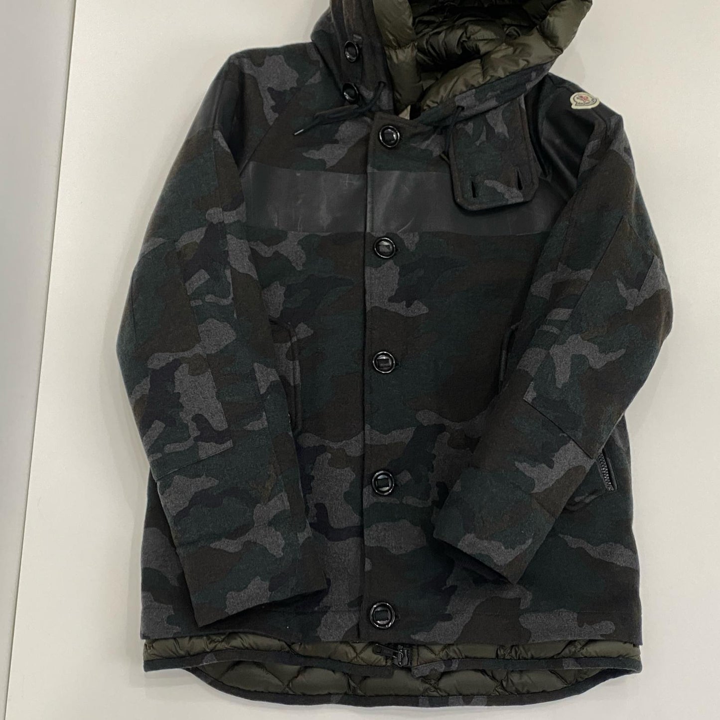 MONCLER | モンクレール TIMOTHY GIUBBOTTO ダウンジャケット 420914180585 国内正規品 カモ サイズ：2【姫路東店】