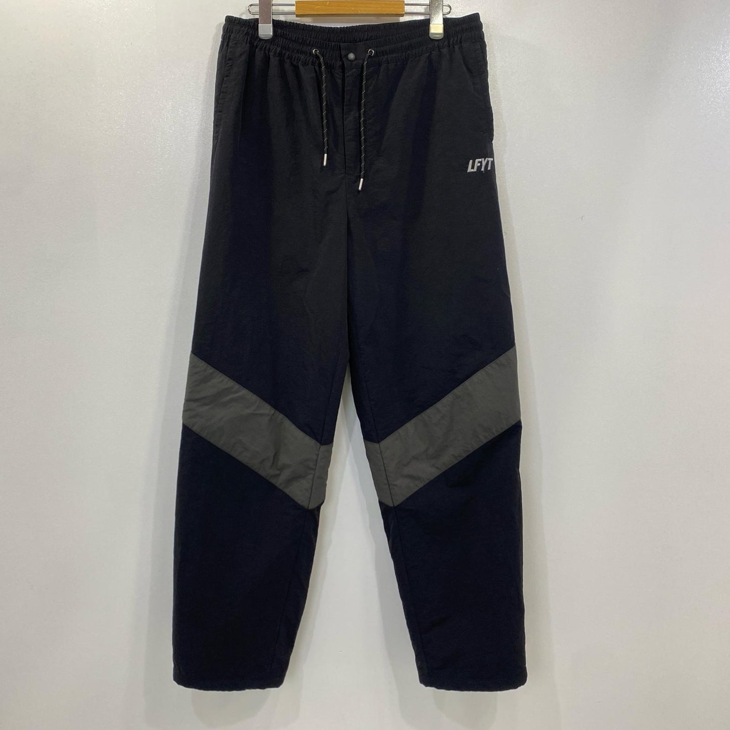 Lafayette | ラファイエット ARMY TRACK PANTS パンツ LS241201 ナイロンパンツ ブラック サイズ：L【姫路東店】