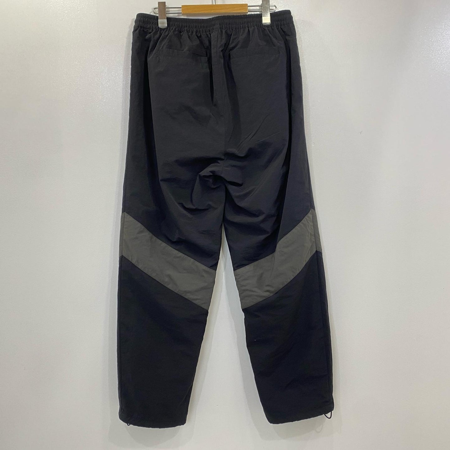 Lafayette | ラファイエット ARMY TRACK PANTS パンツ LS241201 ナイロンパンツ ブラック サイズ：L【姫路東店】