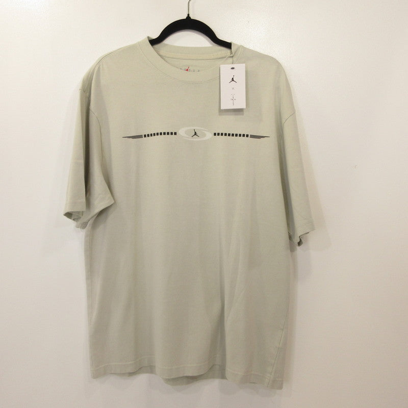 JORDAN | ジョーダン LOGO TEE LIGHT BONE 半袖Ｔシャツ DZ5510-072 ×Travis Scott グレー サイズ：M