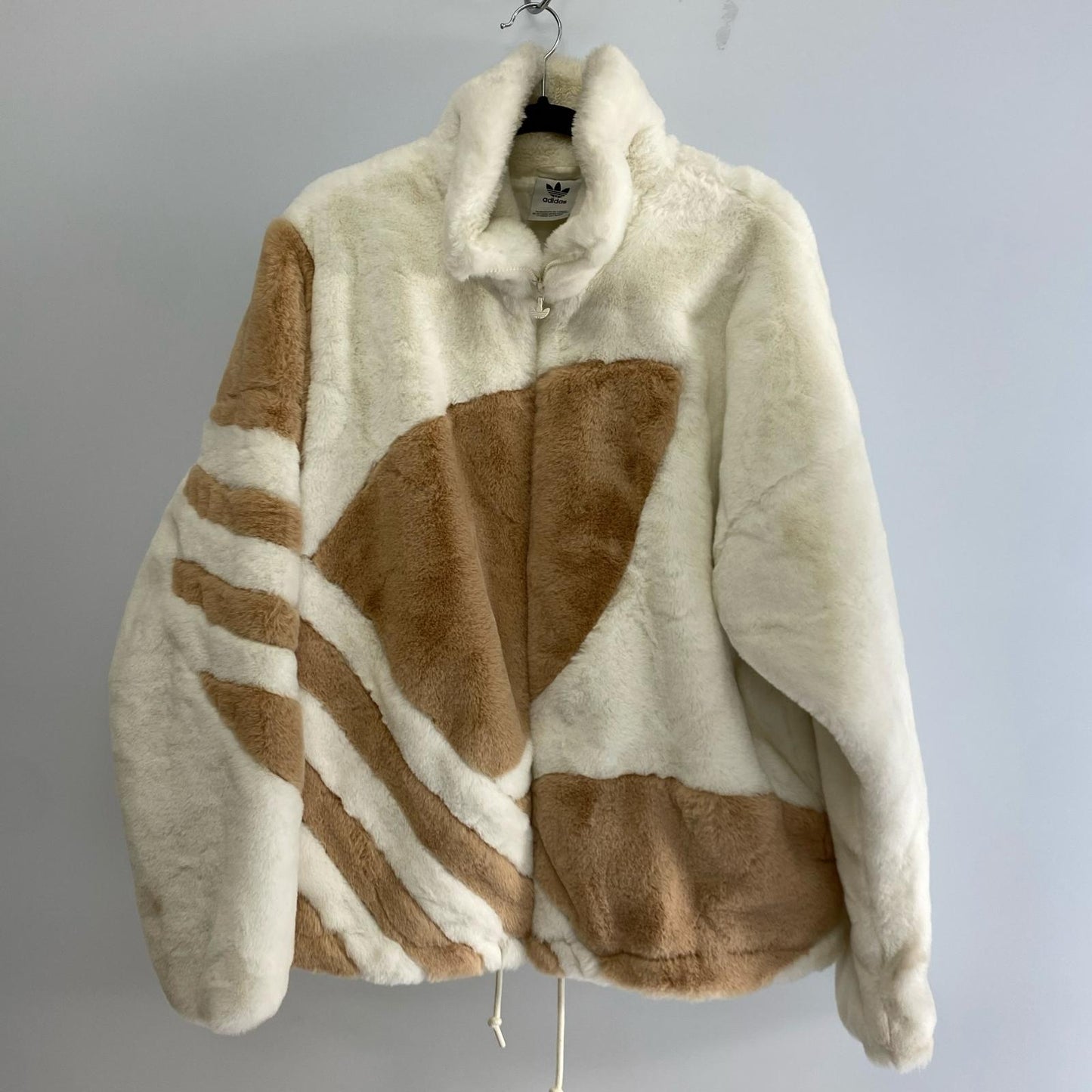 adidas Originals | アディダスオリジナルス Fur Track Jacket その他アウター HR3485 2024A/W ホワイト サイズ：XL【姫路東店】