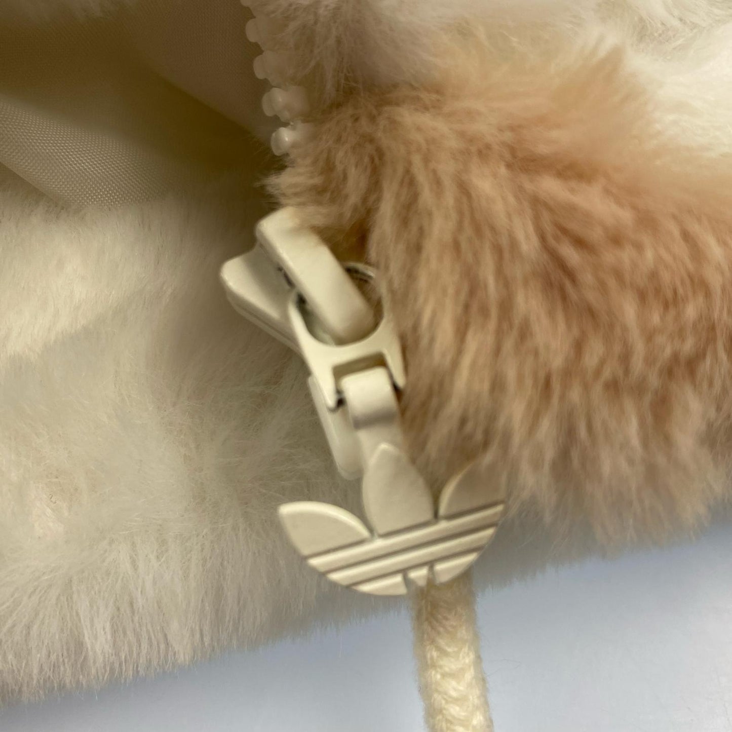 adidas Originals | アディダスオリジナルス Fur Track Jacket その他アウター HR3485 2024A/W ホワイト サイズ：XL【姫路東店】