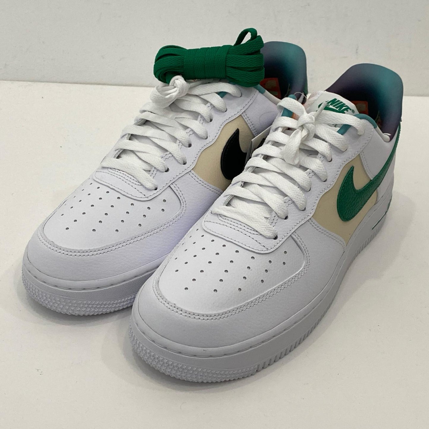 NIKE | ナイキ AIR FORCE 1 ’07 LV8 EMB 'EMBEDDED' スニーカー DM0109-100 2022S/S 26.5cm ホワイト 26.5cm【姫路東店】