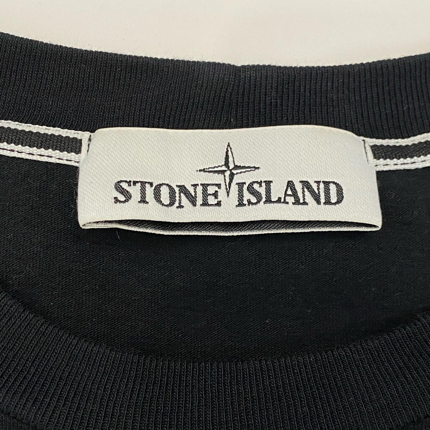 STONE ISLAND | ストーンアイランド SCRATCHED PAINT TWO PRINT 半袖Ｔシャツ 80152RC90 2023S/S 国内正規品 ブラック サイズ：S【姫路東店】
