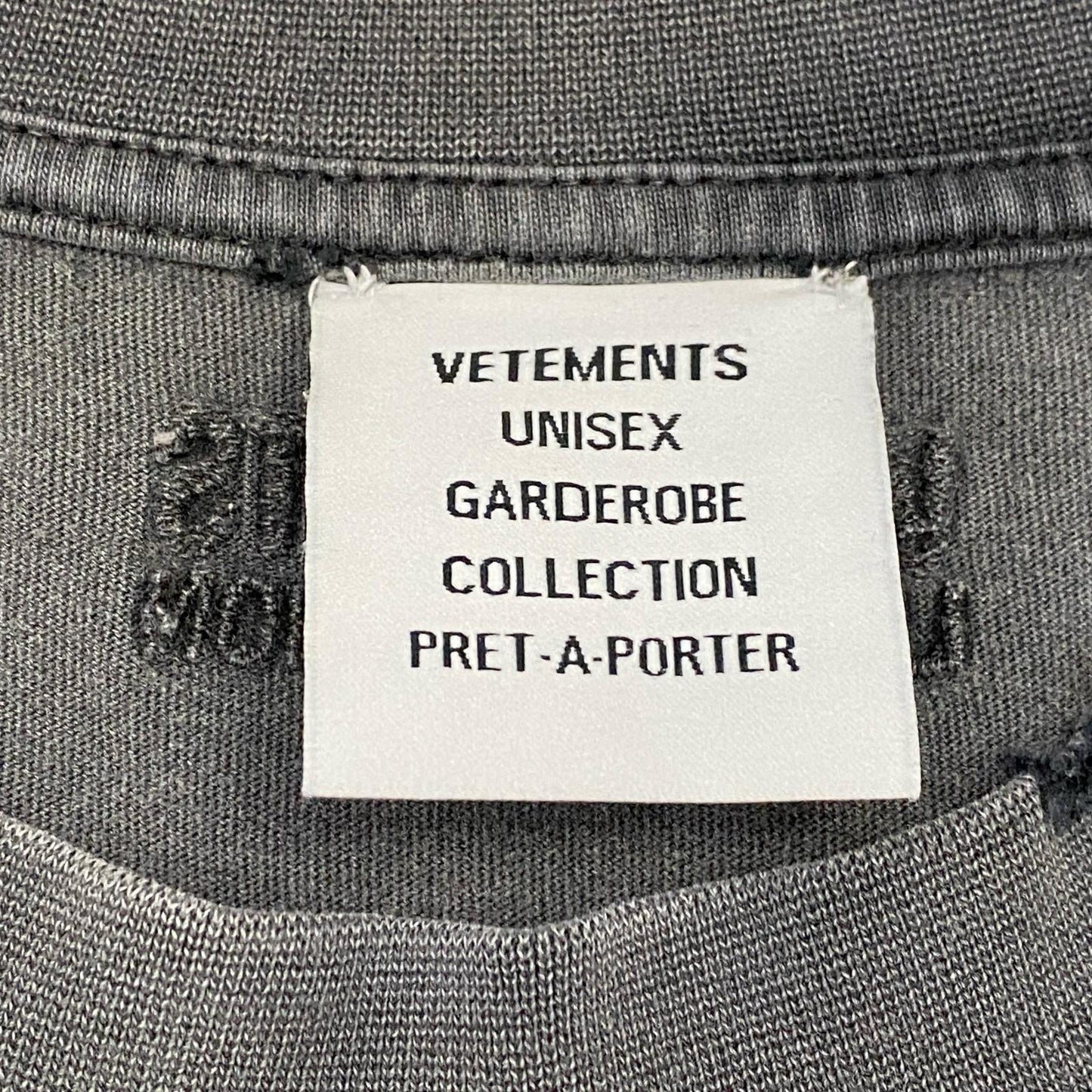 VETEMENTS | ヴェトモンベトモン TEASE ME FADED T-SHIRT 半袖Ｔシャツ UE63TR280B 並行品 チャコールグレー サイズ：S【姫路東店】