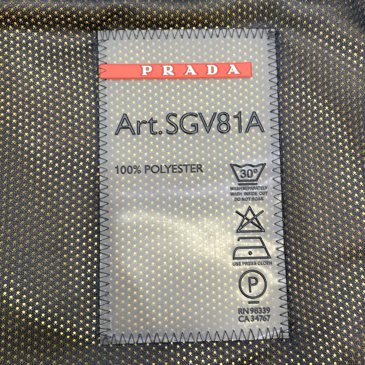 PRADA | プラダ ベスト SGV81A 国内正規品 ブラック サイズ：46【姫路東店】