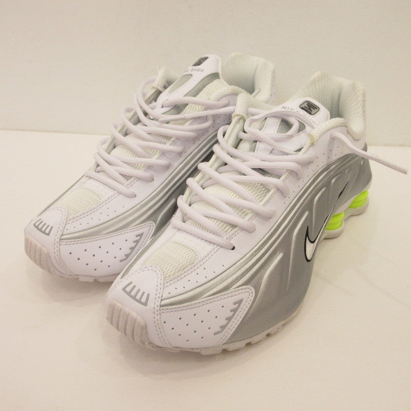 NIKE | ナイキ WMNS SHOX R4 WHITE スニーカー AR3565-102 シルバー 28.5cm