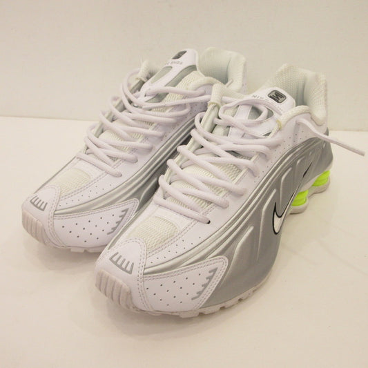 NIKE | ナイキ WMNS SHOX R4 WHITE スニーカー AR3565-102 シルバー 28.5cm