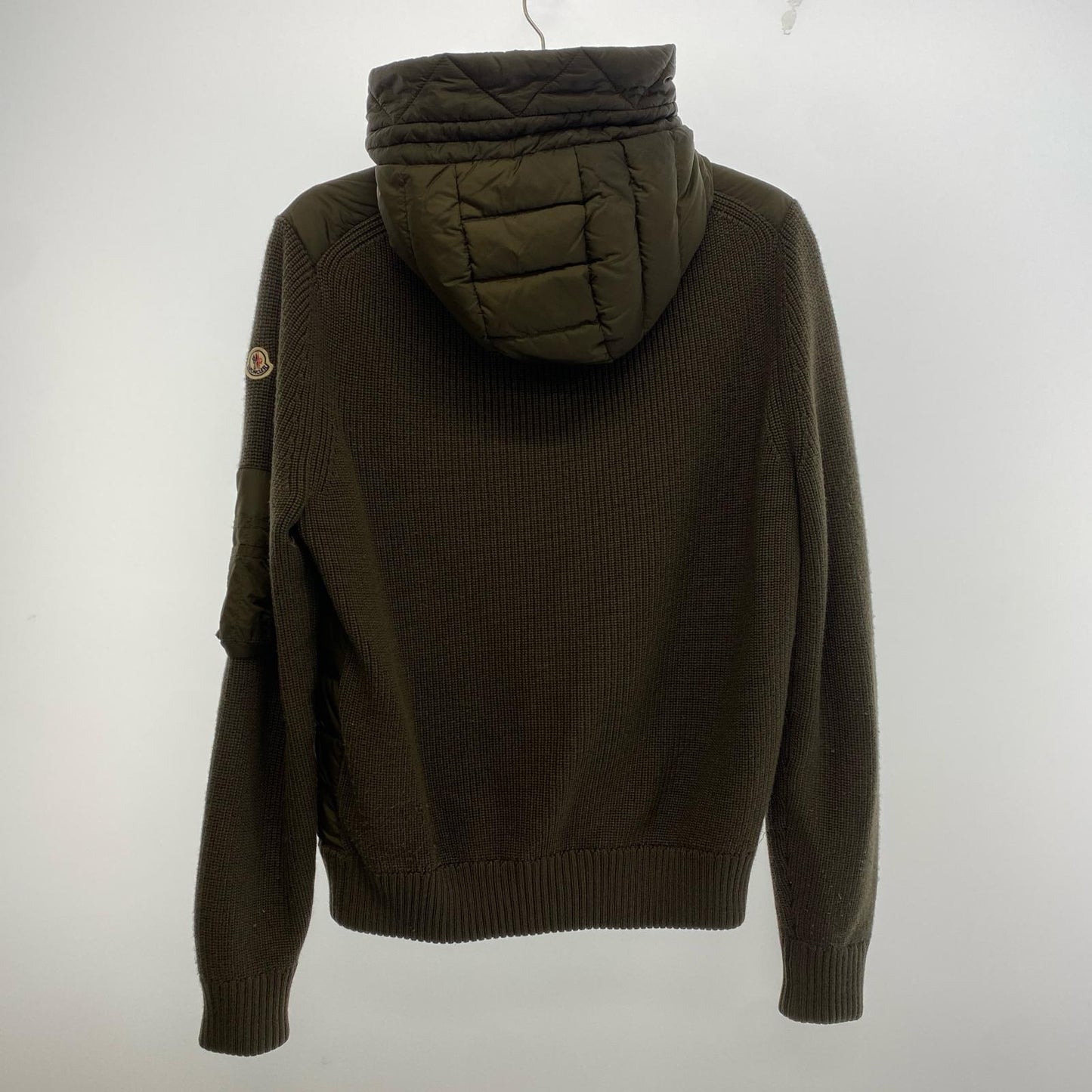 MONCLER | モンクレール MAGLIONE TRICOT CARDIGAN ダウンジャケット E20919402800 2019A/W 国内正規品 カーキ サイズ：S【姫路東店】