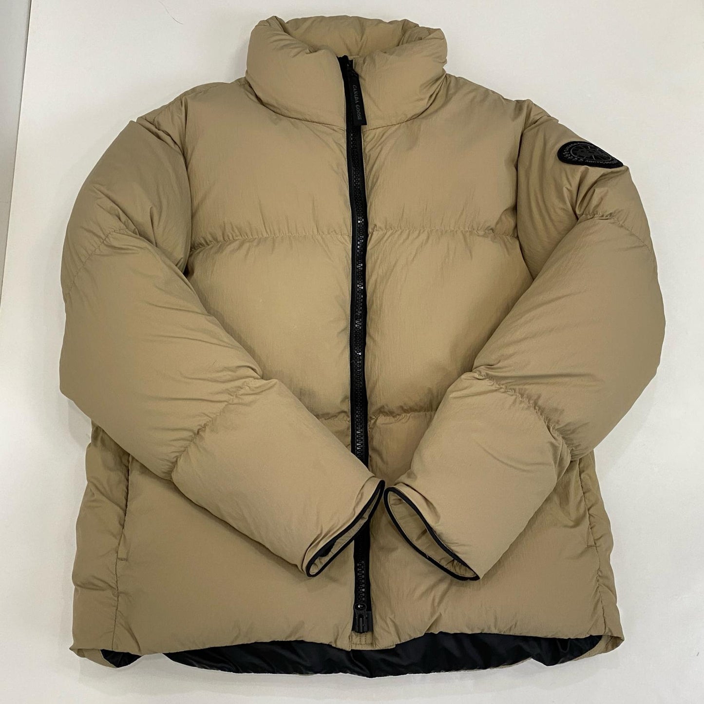 CANADA GOOSE | カナダグース ローレンスパッファージャケットブラックレーベル ダウンジャケット 2802MB 2024A/W 国内正規品 ベージュ サイズ：L【姫路東店】