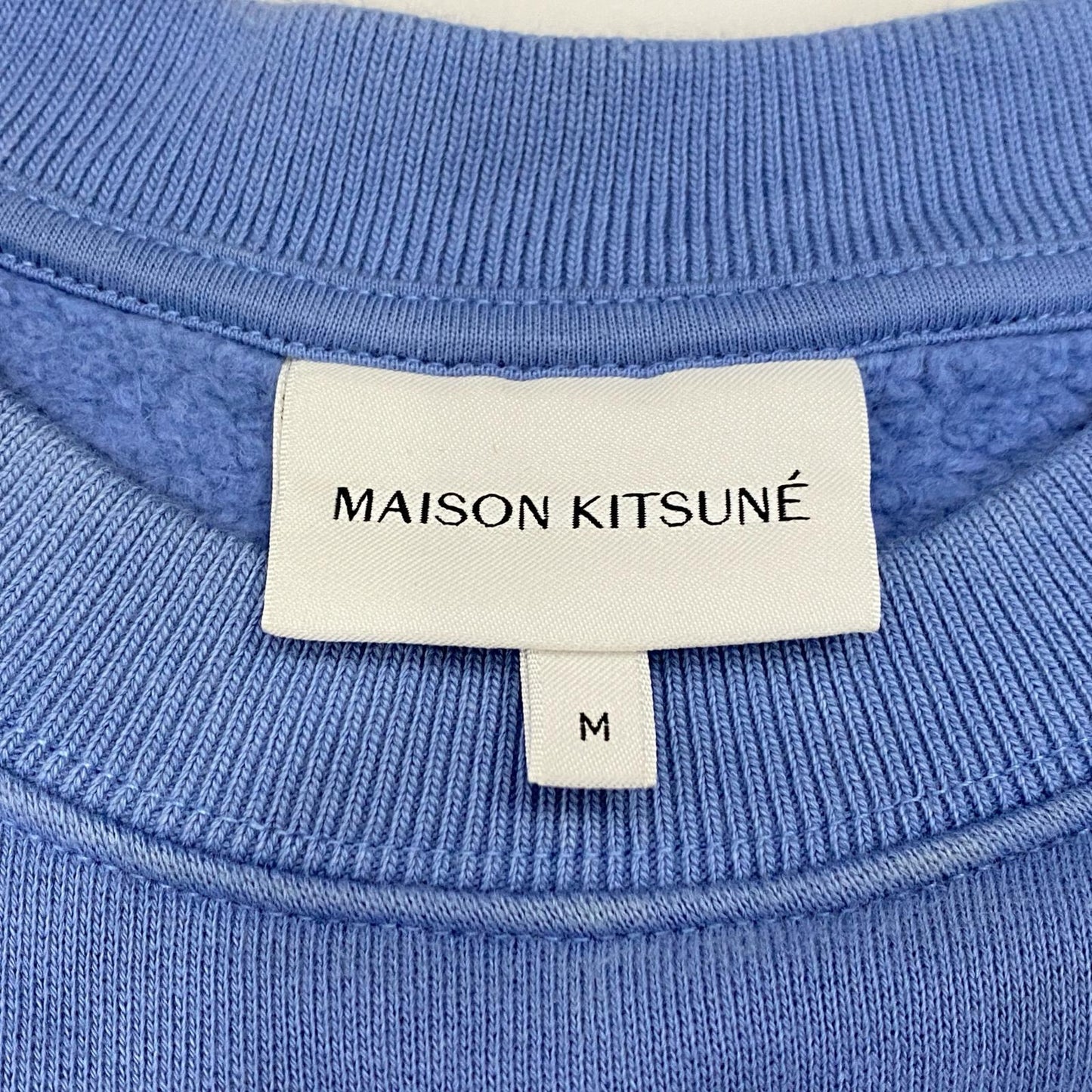 MAISON KITSUNE | メゾンキツネ BOLD FOX HEAD PATCH COMFORT SWEATSHIRT スウェット MM00316KM0307 スウェットシャツ ブルー サイズ：M【姫路東店】