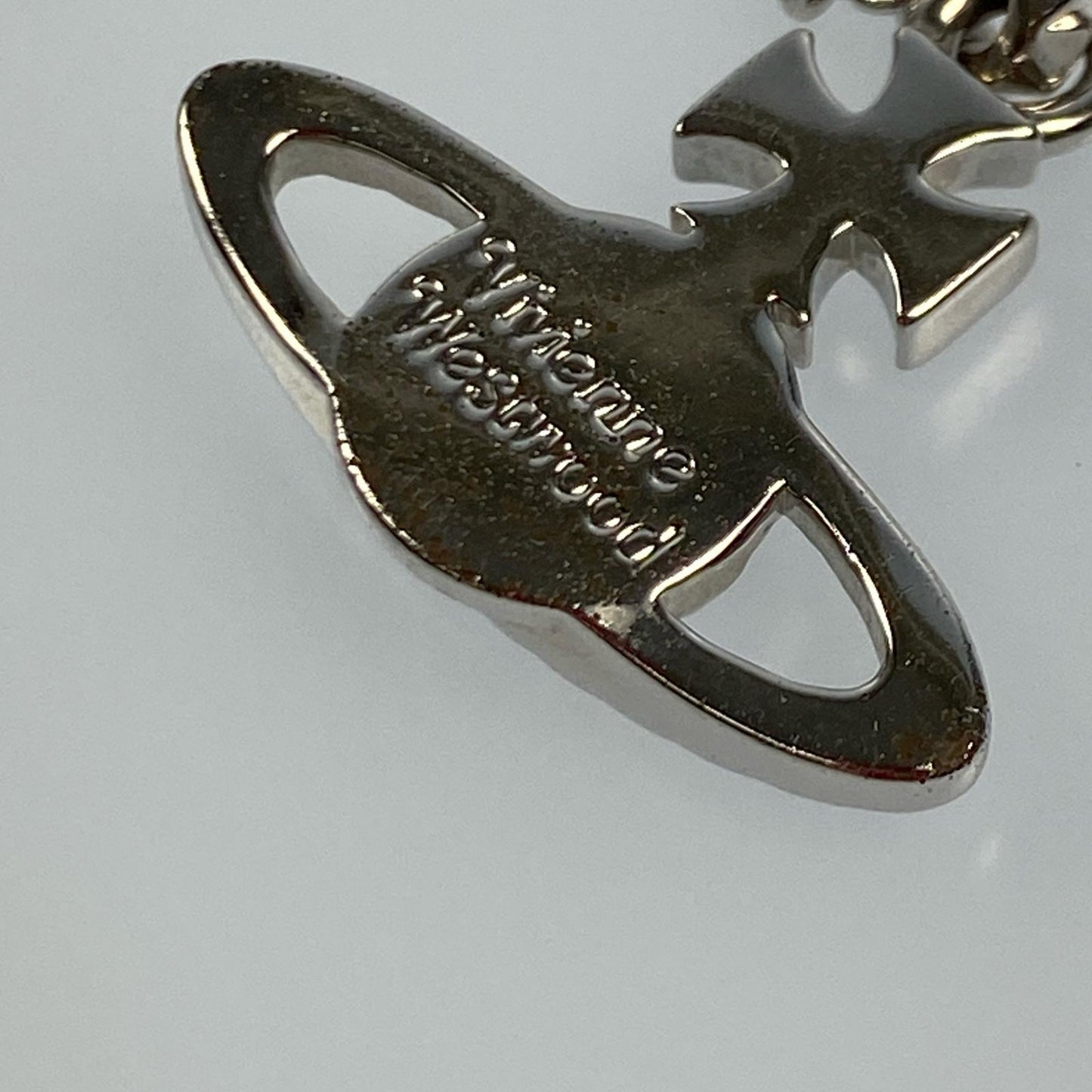 Vivienne Westwood | Mayfair Bas Relief Pendant Necklace Silver