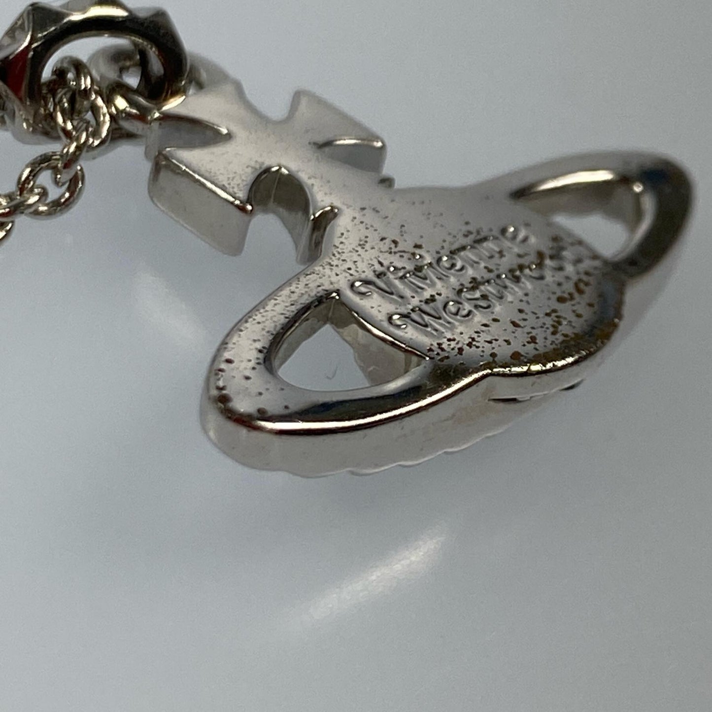 Vivienne Westwood | Mayfair Bas Relief Pendant Necklace Silver
