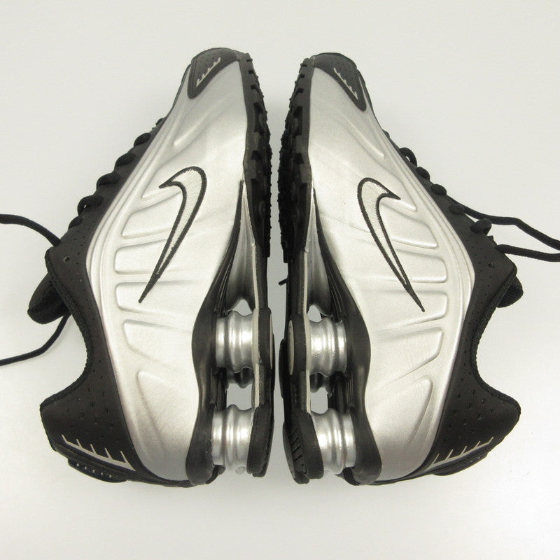 NIKE | Nike SHOX R4 METALLIC SILVER Sneakers HQ1988-007 Silver 26cm