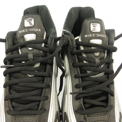 NIKE | Nike SHOX R4 METALLIC SILVER Sneakers HQ1988-007 Silver 26cm