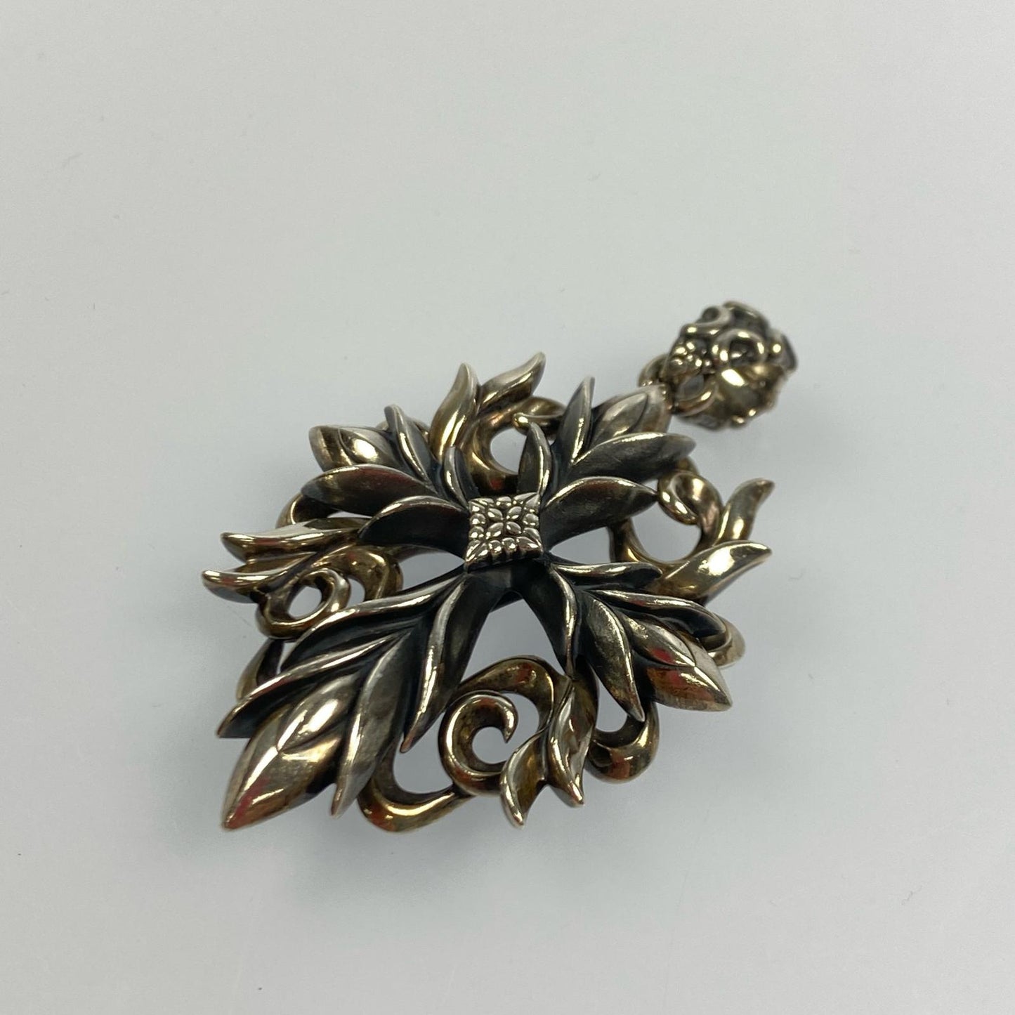 Bloody Mary | Bloody Mary Andromeda Pendant Top