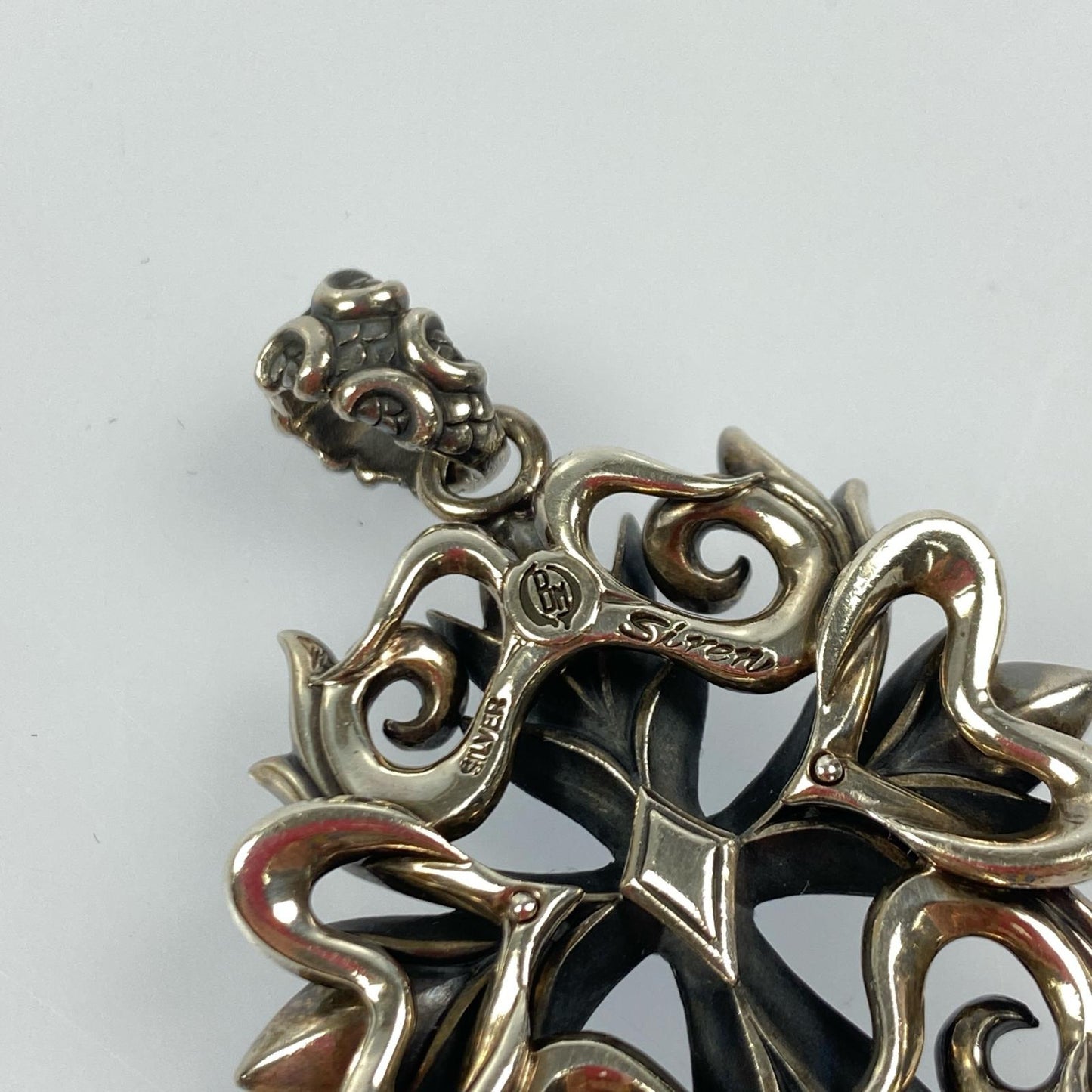 Bloody Mary | Bloody Mary Andromeda Pendant Top