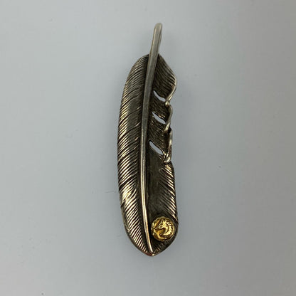 TADY&KING | Tady & King Extra Large SV Feather K18 Wolf Pendant Top