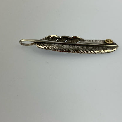 TADY&KING | Tady & King Extra Large SV Feather K18 Wolf Pendant Top