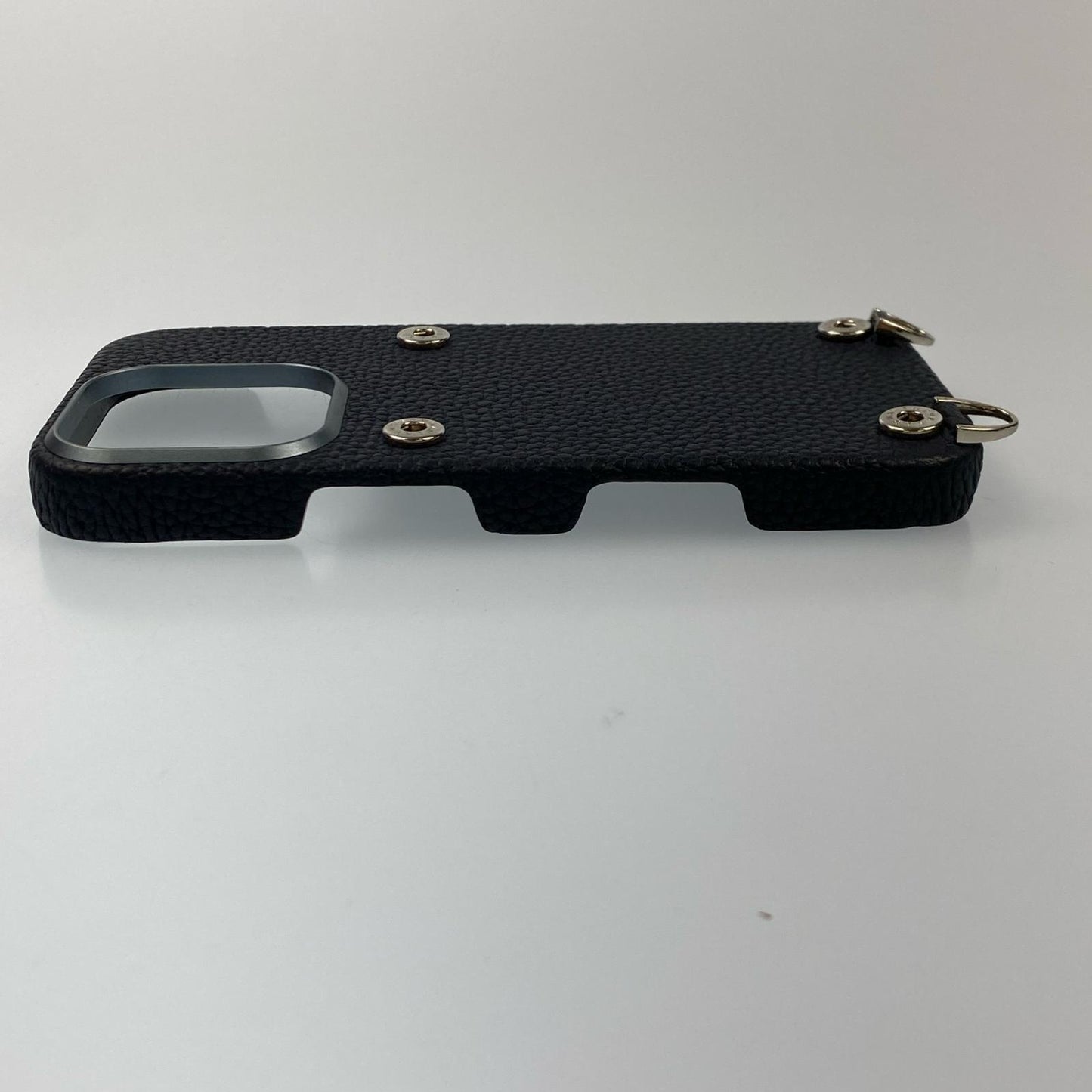 BONAVENTURA | ボナベンチュラ スナップボタン付き バックカバーケース シュリンクレザー その他小物 BSNT16P-NA iPhone16Pro用 ネイビー【姫路東店】
