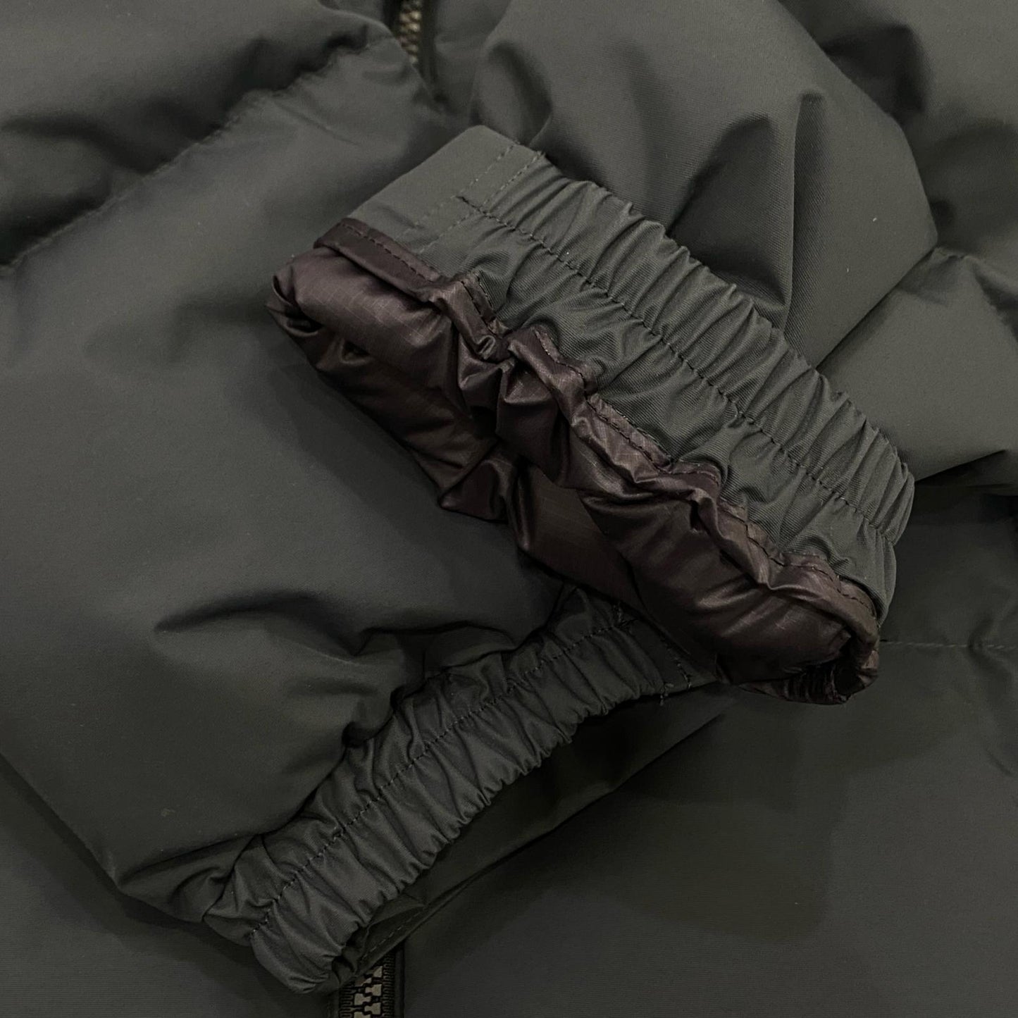 THE NORTH FACE | ザ・ノースフェイス NUPTSE JACKET ダウンジャケット ND92535Z グレー サイズ：M【姫路東店】