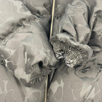 A BATHING APE | アベイシングエイプ TONAL SOLID CAMO PUFFER DOWN JACKET ダウンジャケット 001DNJ801057I 2023A/W ブラック サイズ：L【姫路東店】